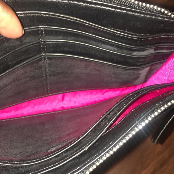 Coach Signature Wristlet - Picture 5 of 8